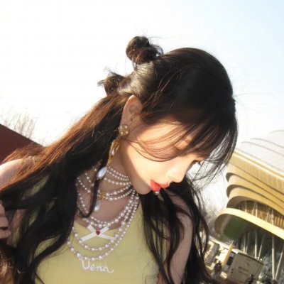 进击！巨人中学